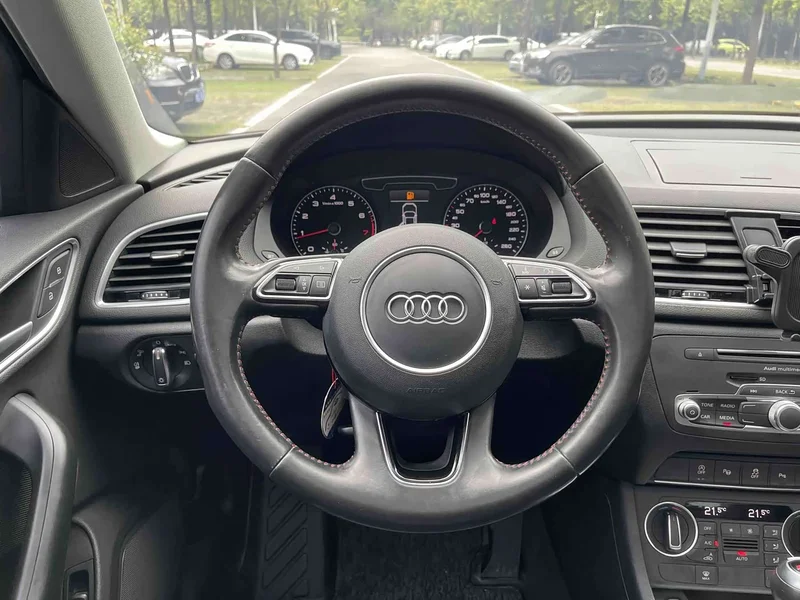 Audi Q3 — фото 15