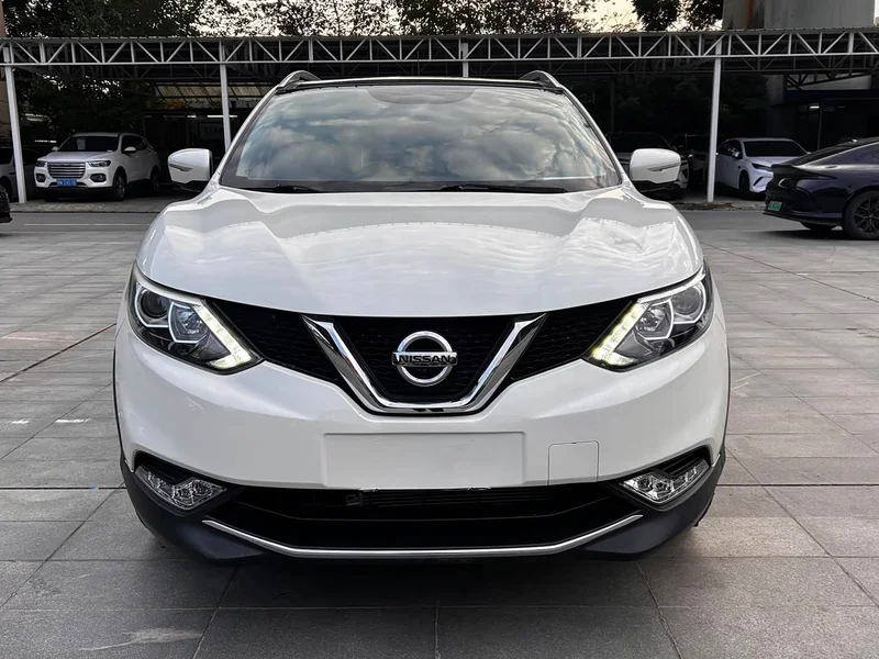 Nissan Qashqai — фото 2