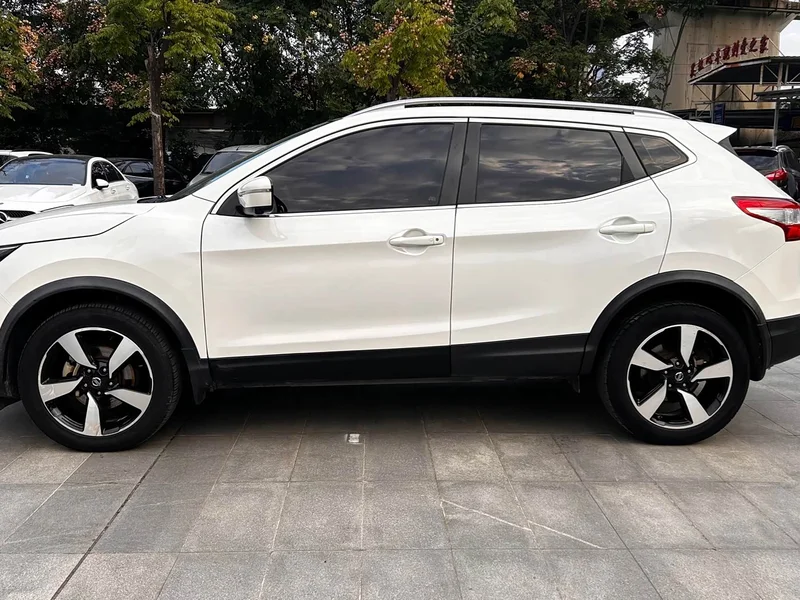 Nissan Qashqai — фото 4