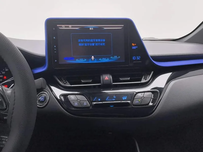 Toyota C-HR — фото 12