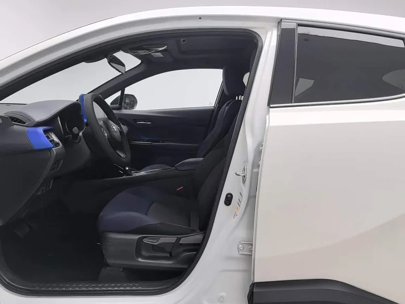 Toyota C-HR — фото 10
