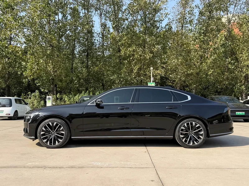Volvo S90 — фото 17