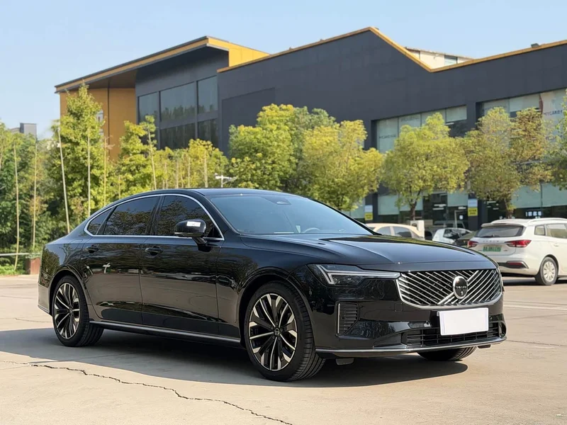Volvo S90 — фото 3
