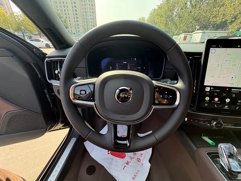 Volvo S90 — фото 10