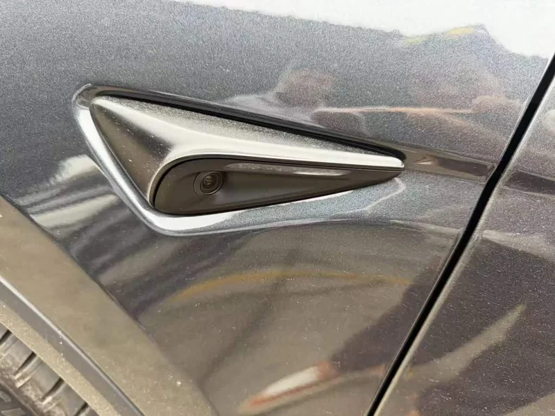 Tesla Model Y — фото 18