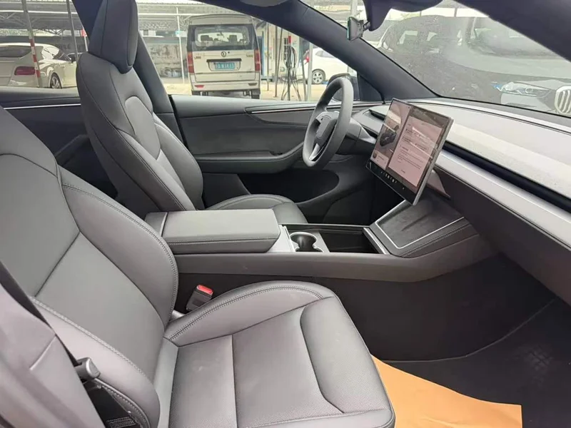Tesla Model Y — фото 19