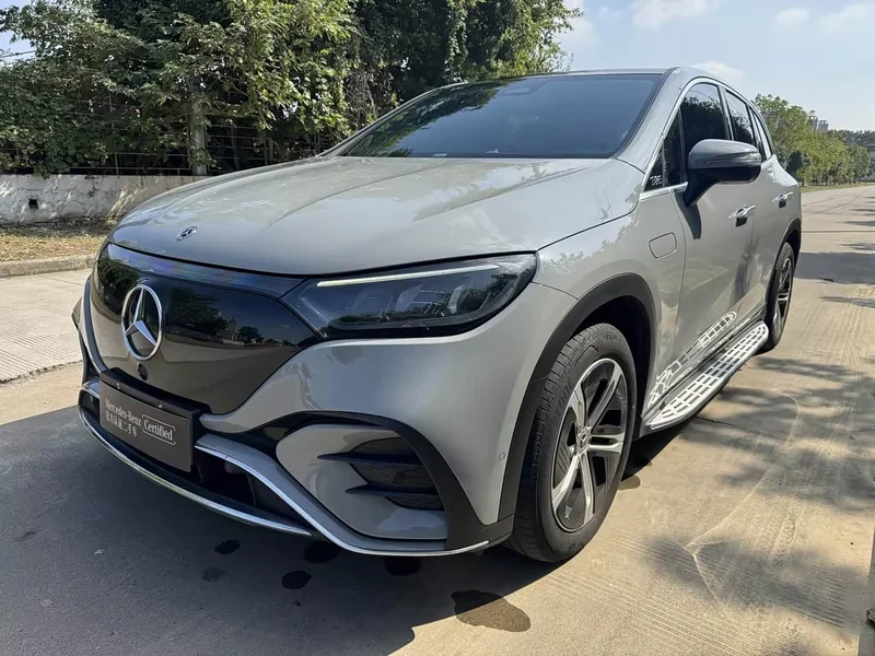 Mercedes-Benz EQE SUV — фото 1