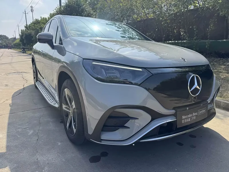 Mercedes-Benz EQE SUV — фото 11