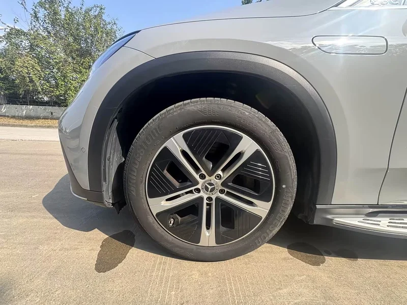 Mercedes-Benz EQE SUV — фото 14