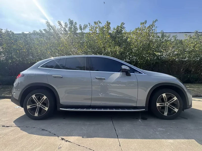Mercedes-Benz EQE SUV — фото 19