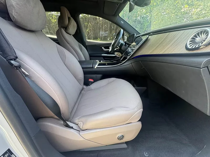 Mercedes-Benz EQE SUV — фото 21