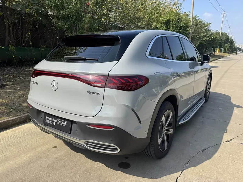 Mercedes-Benz EQE SUV — фото 4