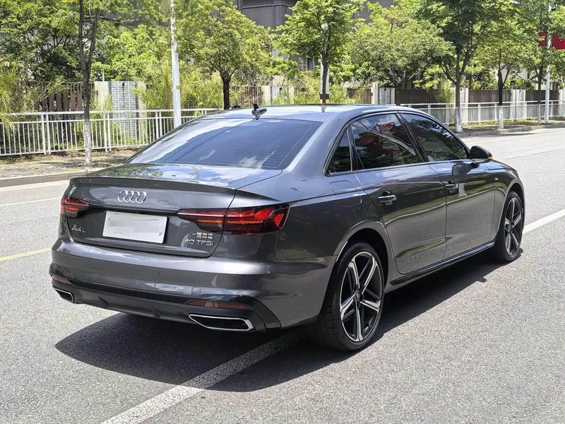 Audi A4L — фото 3