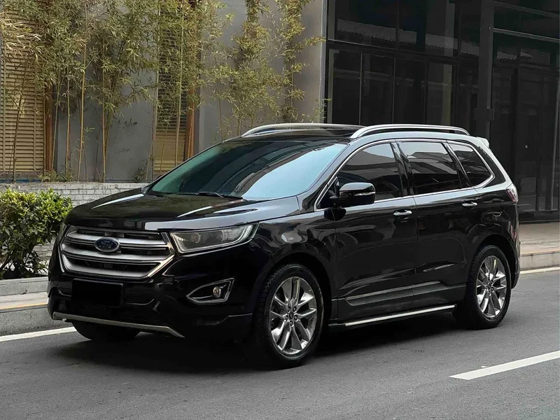 Ford Edge — фото 1