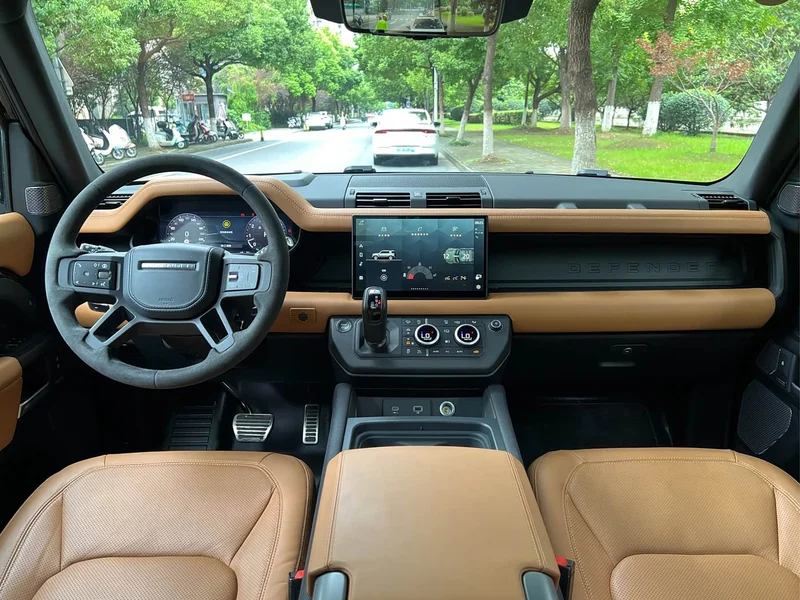 Land Rover Defender — фото 12