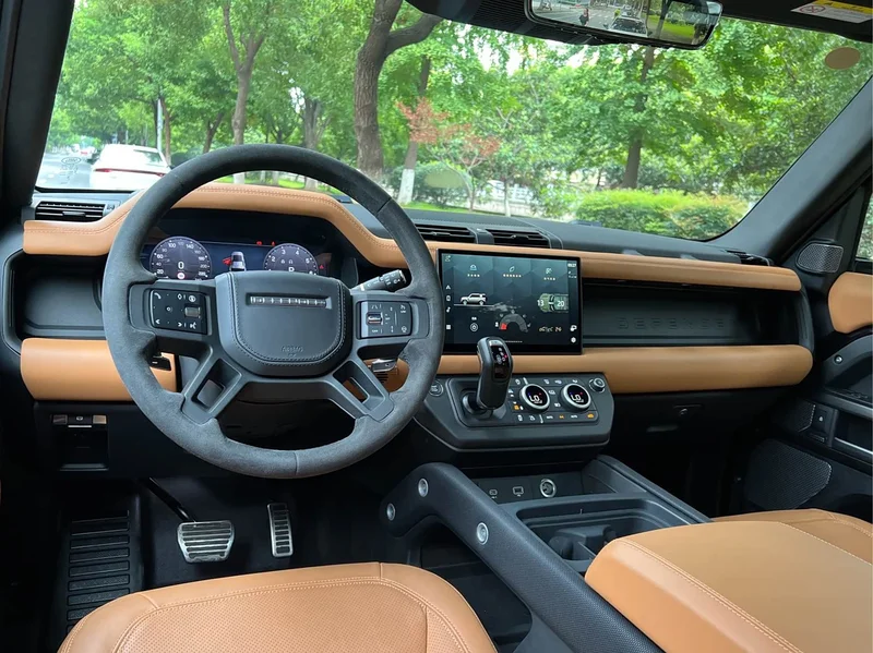 Land Rover Defender — фото 16