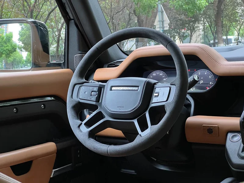 Land Rover Defender — фото 17