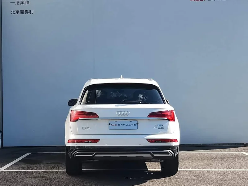 Audi Q5L — фото 15