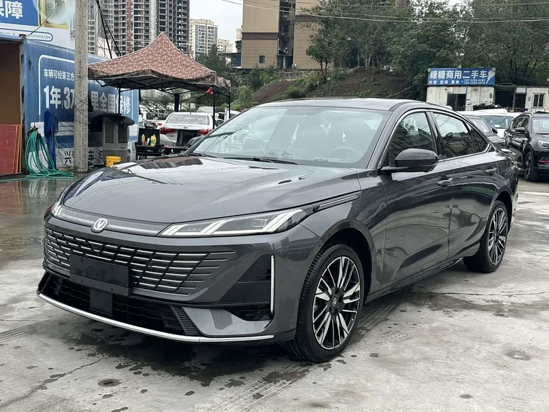Changan Eado — фото 1