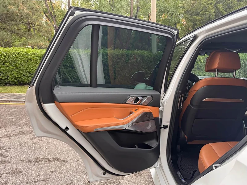BMW X5 (Imported) — фото 17