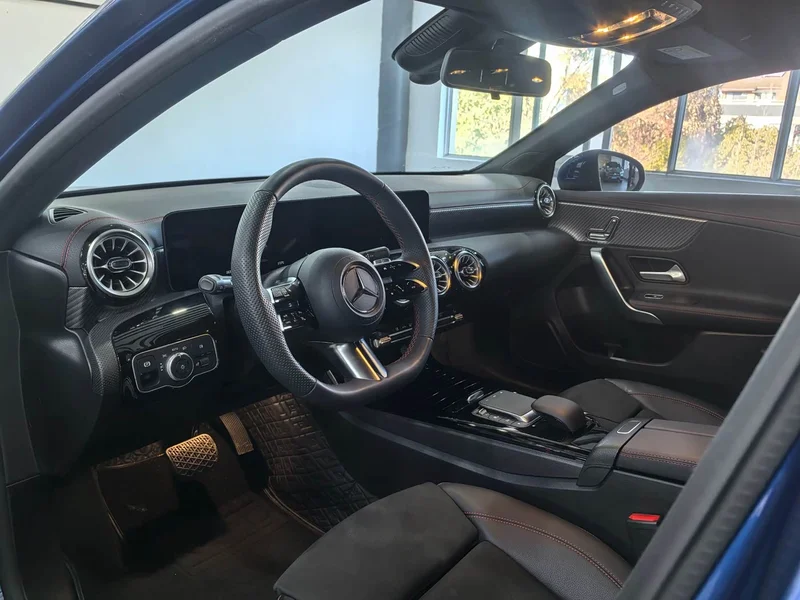 Mercedes-Benz A-Class — фото 11