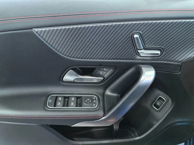 Mercedes-Benz A-Class — фото 15