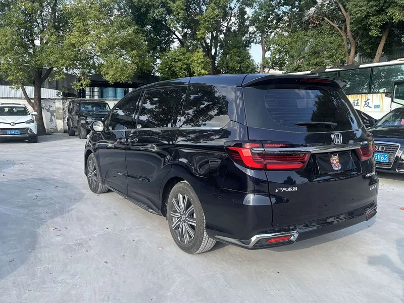 Honda Odyssey — фото 14