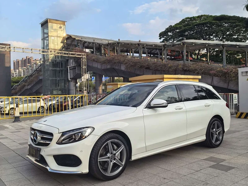 Mercedes-Benz C-Class — фото 1