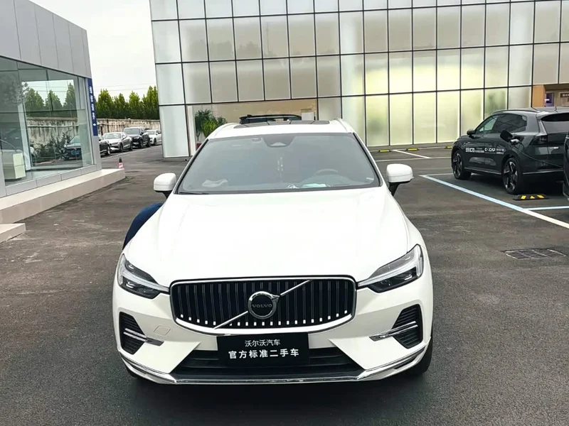 Volvo XC60 — фото 3