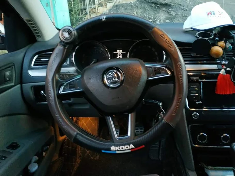 Skoda Superb — фото 14