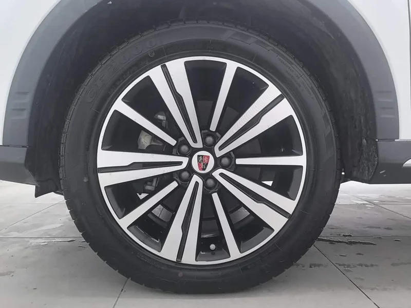 Roewe RX5 — фото 17