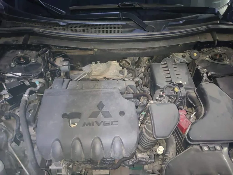 Mitsubishi Outlander — фото 16