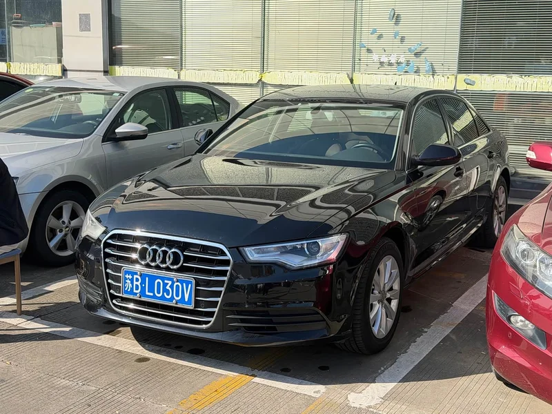 Audi A6L — фото 1