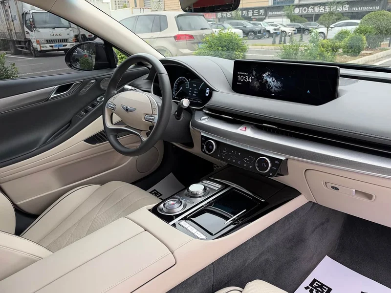 Genesis G80 — фото 15