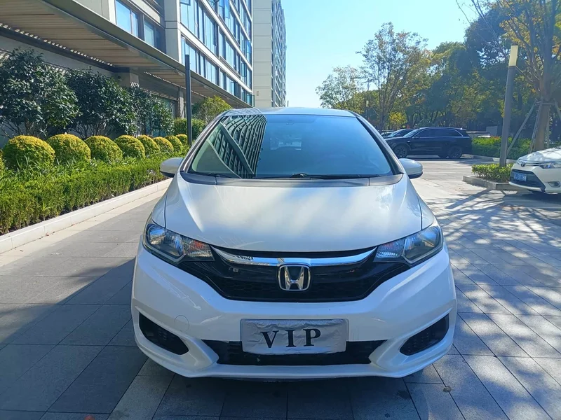 Honda Fit — фото 1