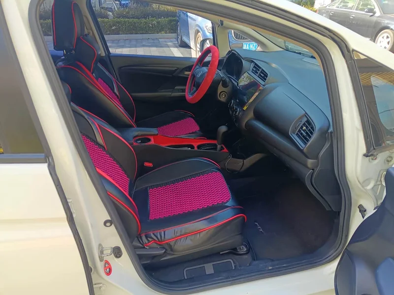 Honda Fit — фото 12