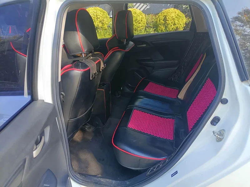 Honda Fit — фото 8