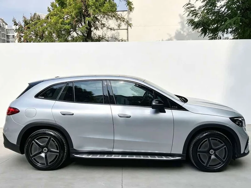 Mercedes-Benz EQE SUV — фото 3