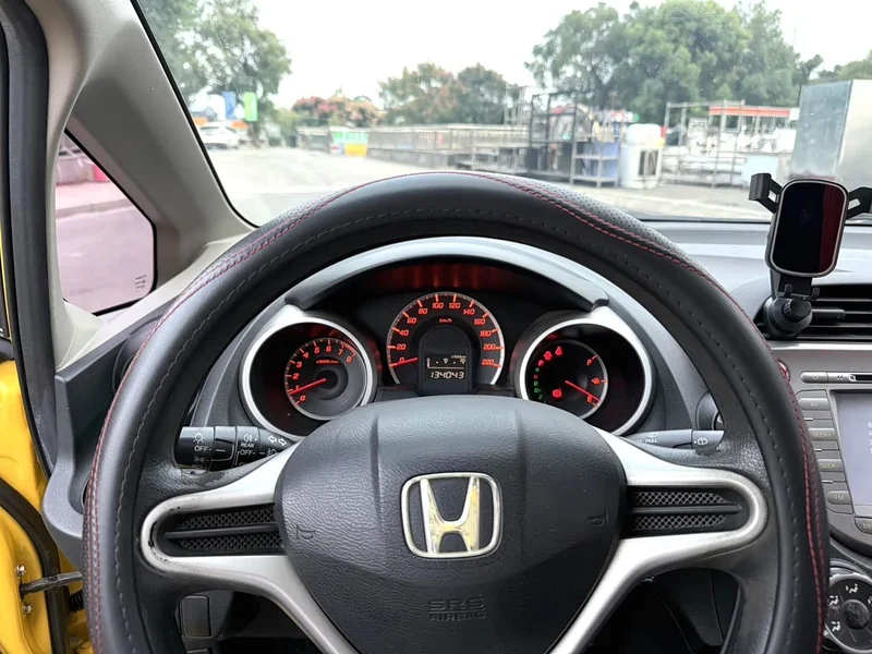 Honda Fit — фото 4