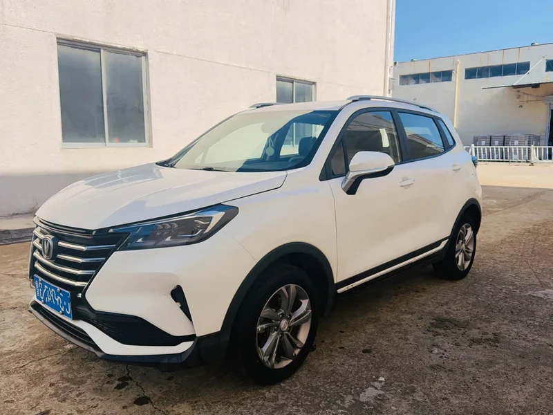 Changan CS15 — фото 1