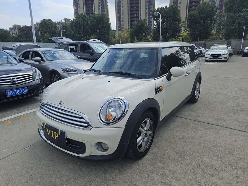 Mini Clubman — фото 1