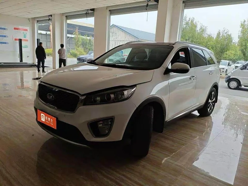 Kia Sorento — фото 1