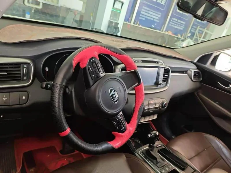 Kia Sorento — фото 3