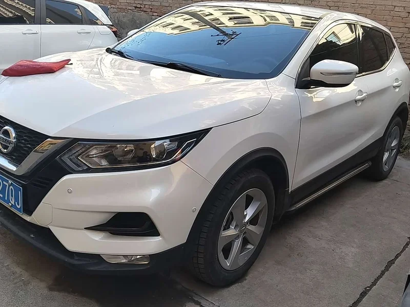Nissan Qashqai — фото 1
