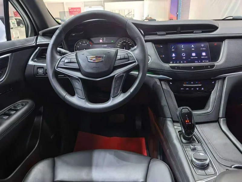 Cadillac XT5 — фото 10
