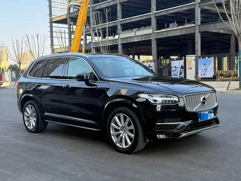 Volvo XC90 — фото 3
