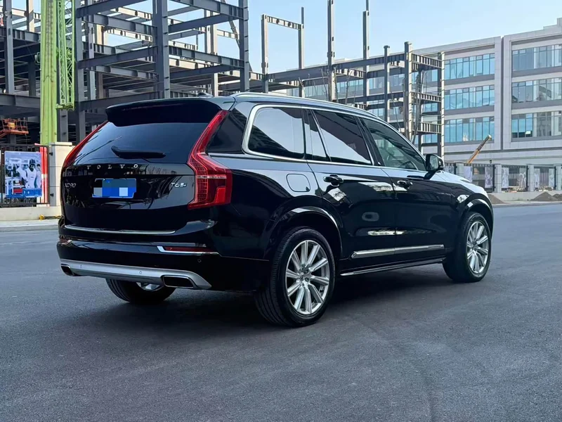 Volvo XC90 — фото 5