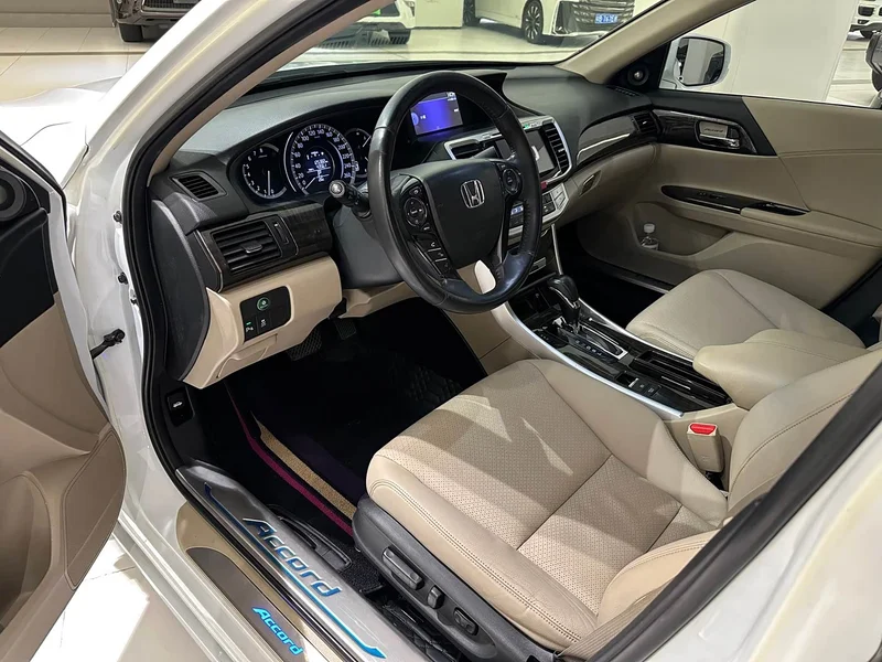 Honda Accord — фото 2