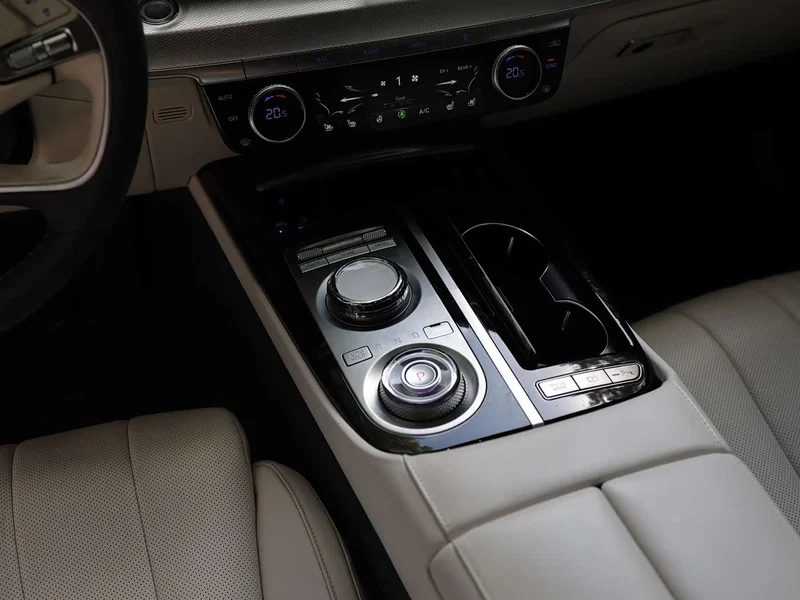 Genesis Electric G80 — фото 10