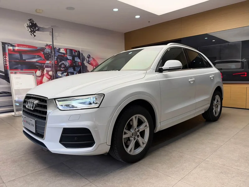 Audi Q3 — фото 1